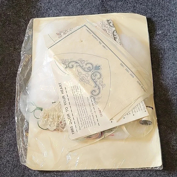 🌴3/$15🌴 The Creative Circle 1993 Door To Your Heart Needle Craft Kit - Picture 7 of 11